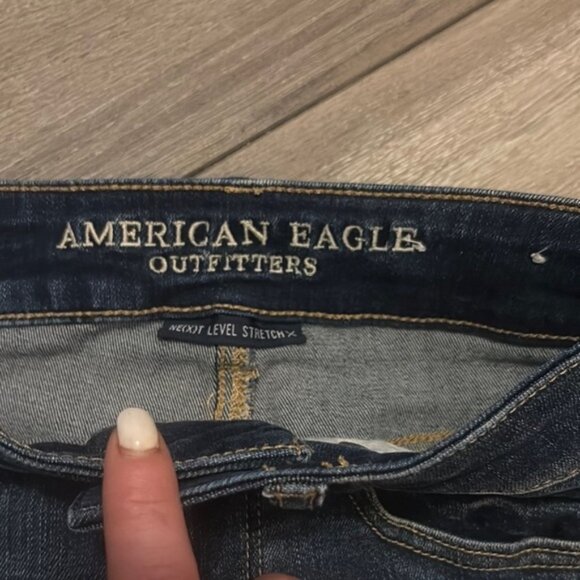 American Eagle Outfitters Blue Jean Shorts with Floral Embroidery - Picture 6 of 7